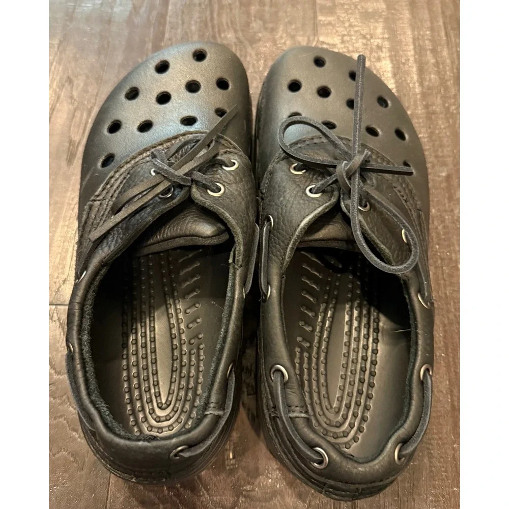 Crocs Islander Pit Crew M 8 W 10 Boat Shoes Black Leather Lace Up Clogs Preppy
